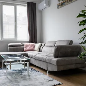 Maria-luiza's Cozy Σόφια